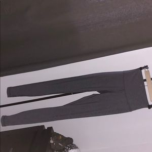 Brand new Lulu Lemmon